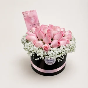 Cilindro con rosas rosadas