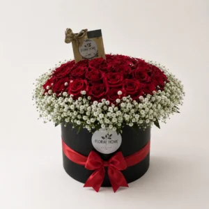 Cilindro redondo con rosas rojas
